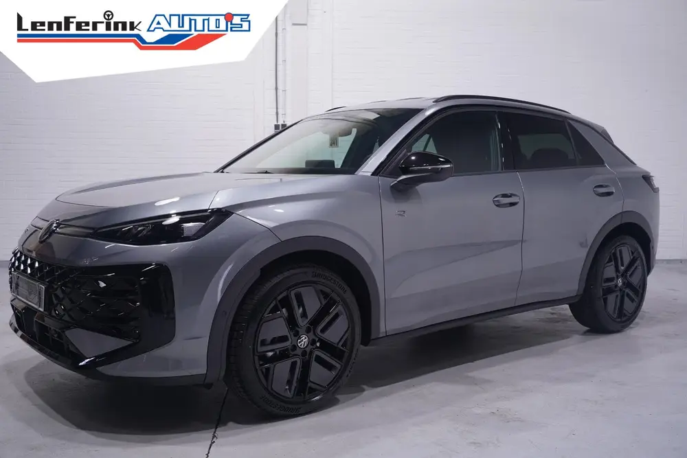 Volkswagen T-Roc 1.5 eTsi R-Line First Edition IQ.light Appl uit 2026