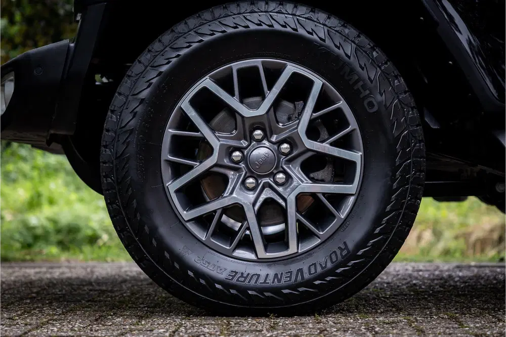 Jeep Wrangler 4xe 380 Sahara Adaptive Cruise Alpin uit 2022, foto 17