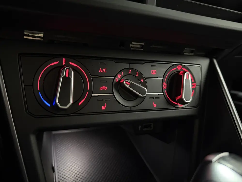 Volkswagen Polo 2.0 TSI GTI - Bluetooth / Stoelverw / Pdc uit 2020, foto 19