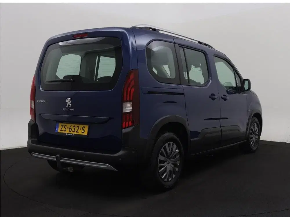 Peugeot Rifter 1.2T 110PK Allure Trekhaak uit 2019, foto 2