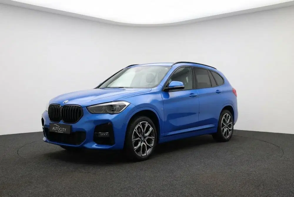 BMW X1 sDrive 20i M Sport Pano l Memory l Trekhaa uit 2022