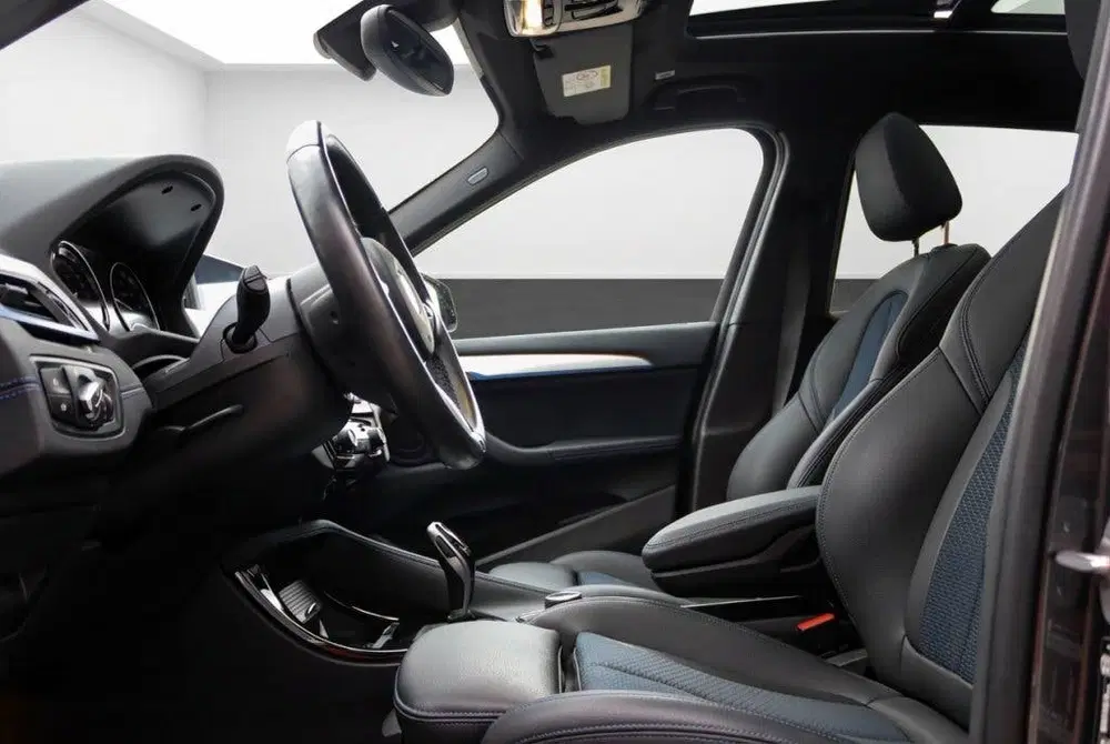 BMW X1 sDrive 20i M Sport Pano l Memory l Trekhaa uit 2022, foto 6