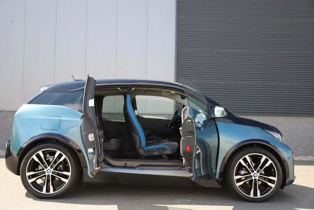 BMW i3 S 184pk Executive 120Ah 42 kWh*Blue Ridge* uit 2020, foto 13