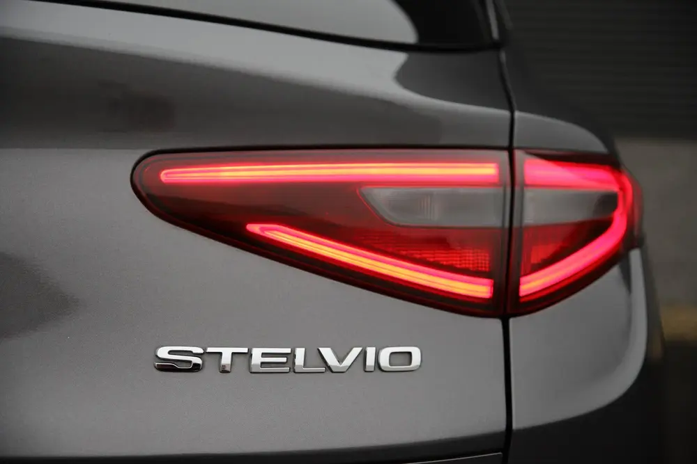 Alfa Romeo Stelvio 2.2JTD 180pk Super/Automaat8/Leder/Trekh/ uit 2019, foto 15
