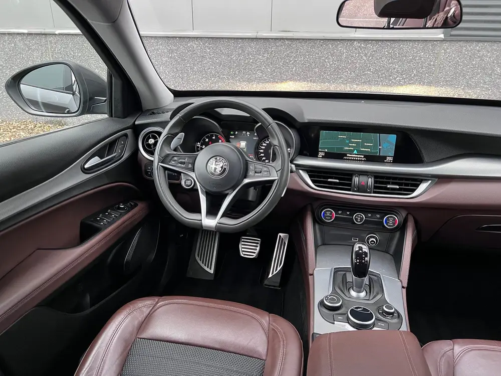 Alfa Romeo Stelvio 2.2JTD 180pk Super/Automaat8/Leder/Trekh/ uit 2019, foto 2