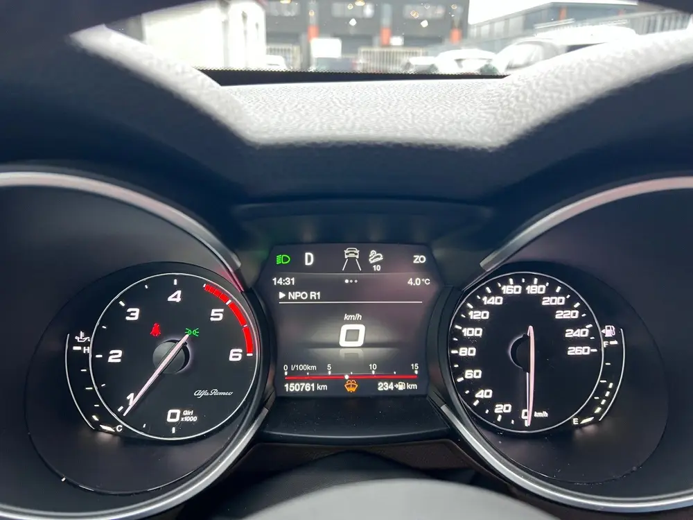 Alfa Romeo Stelvio 2.2JTD 180pk Super/Automaat8/Leder/Trekh/ uit 2019, foto 9