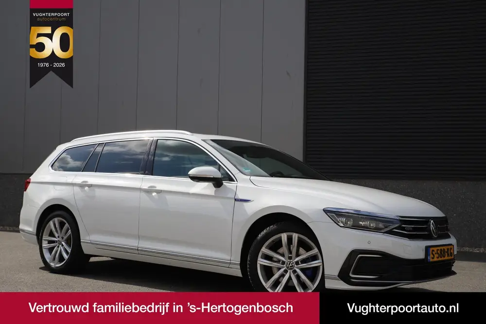 Volkswagen Passat Variant 1.4 TSI 218pk GTE/Leder/Pano/Virtu uit 2020