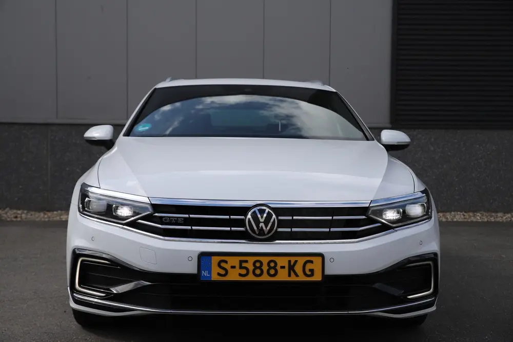 Volkswagen Passat Variant 1.4 TSI 218pk GTE/Leder/Pano/Virtu uit 2020, foto 3
