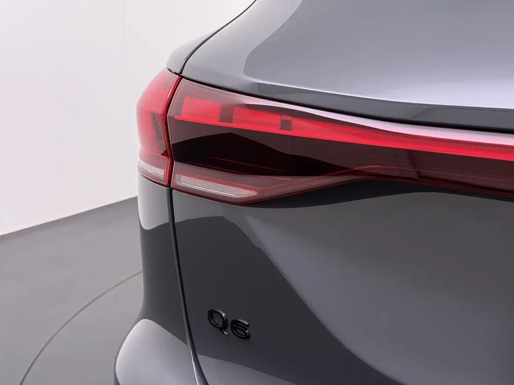 Audi Q6 e-tron Launch edition 83 kWh BOMVOL uit 2025, foto 2