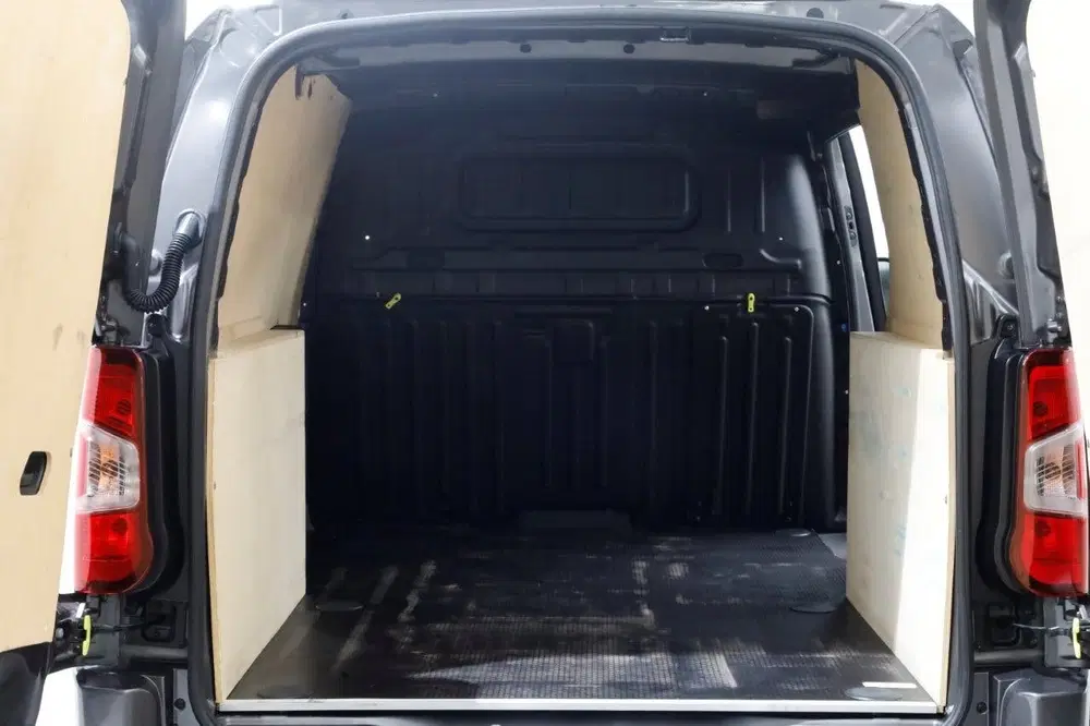 Citroën Berlingo 1.5 BlueHDI 130pk Automaat XL L2 Navi uit 2023, foto 5