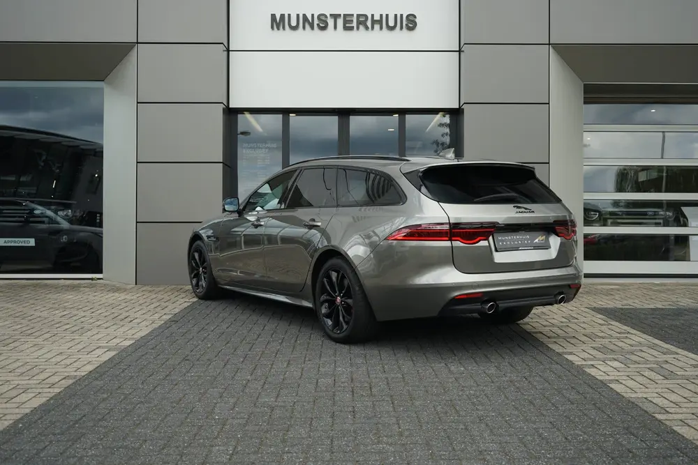 Jaguar XF 2.0t R-Sport | Panoramadak | Voorstoele uit 2019, foto 11