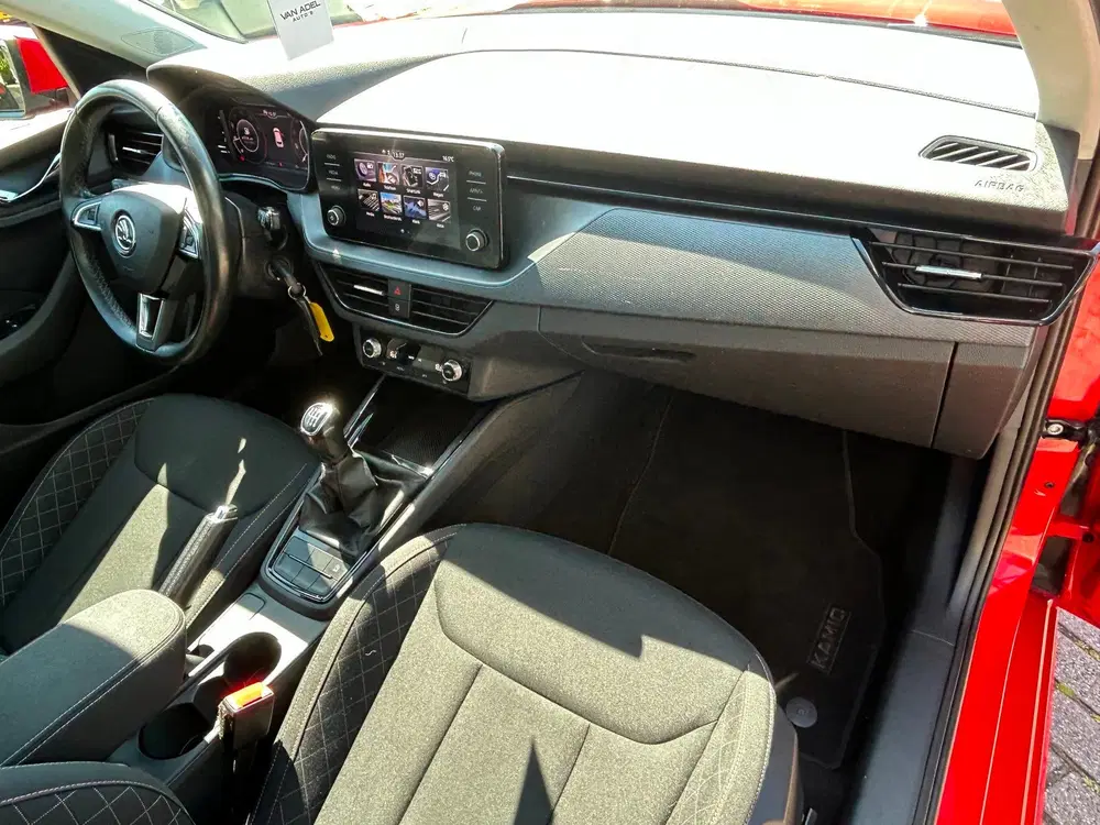 Skoda Kamiq 1.5 TSI ACT Sport Business Panorama App-Co uit 2020, foto 10