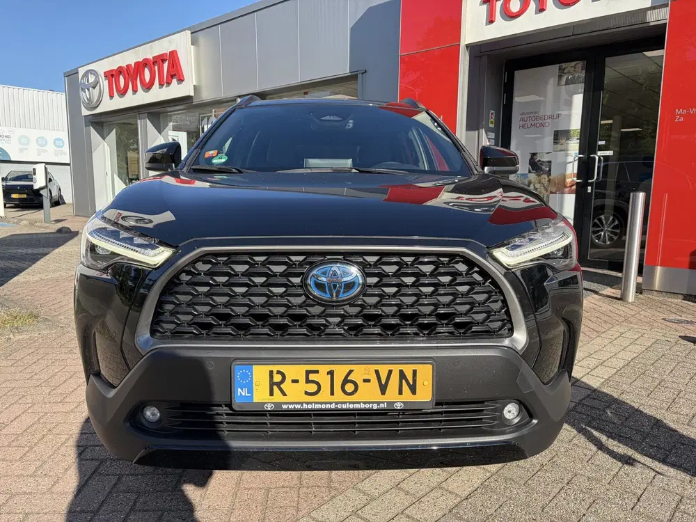 Toyota Corolla Cross 2.0 High Power Hybrid First Edition uit 2022, foto 2