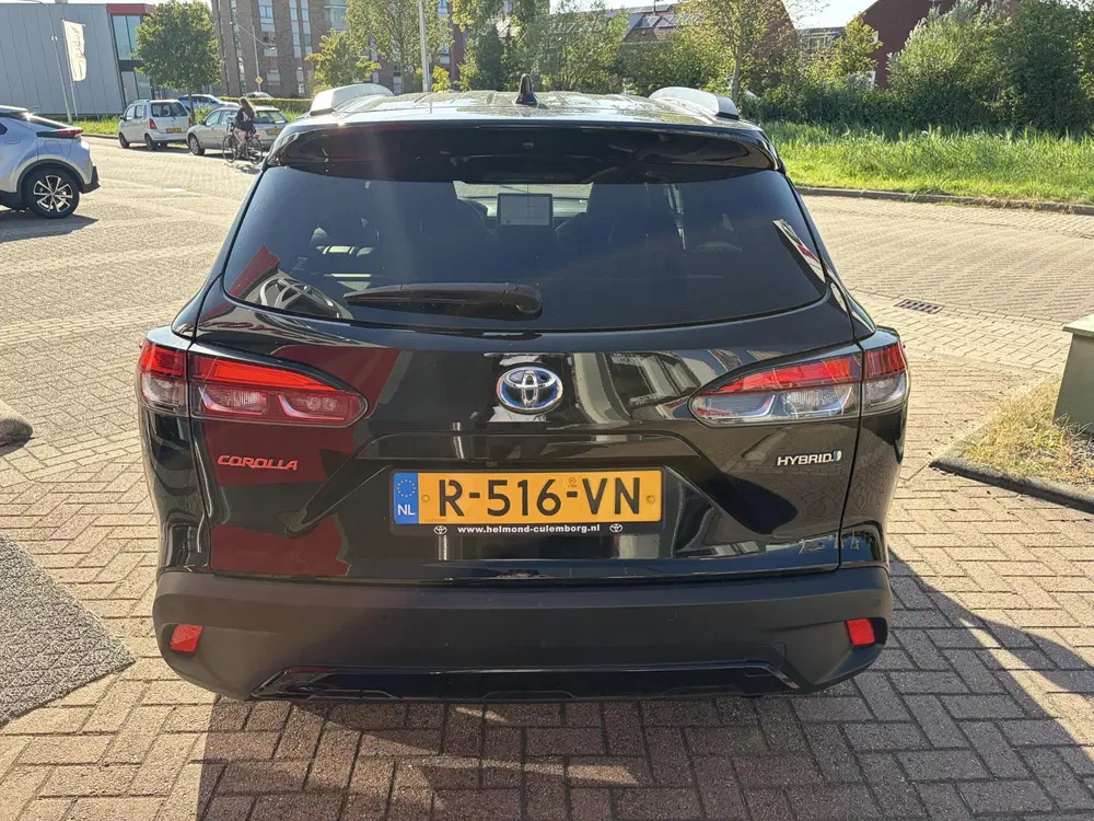 Toyota Corolla Cross 2.0 High Power Hybrid First Edition uit 2022, foto 7