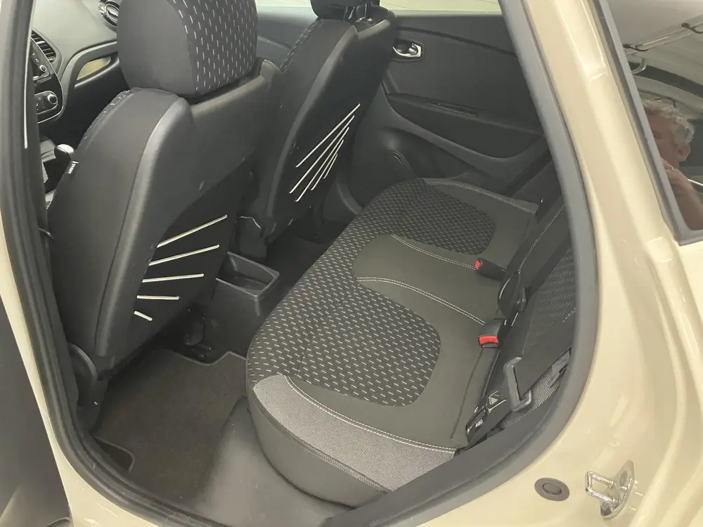 Renault Captur 1.3 TCe Intens uit 2019, foto 8