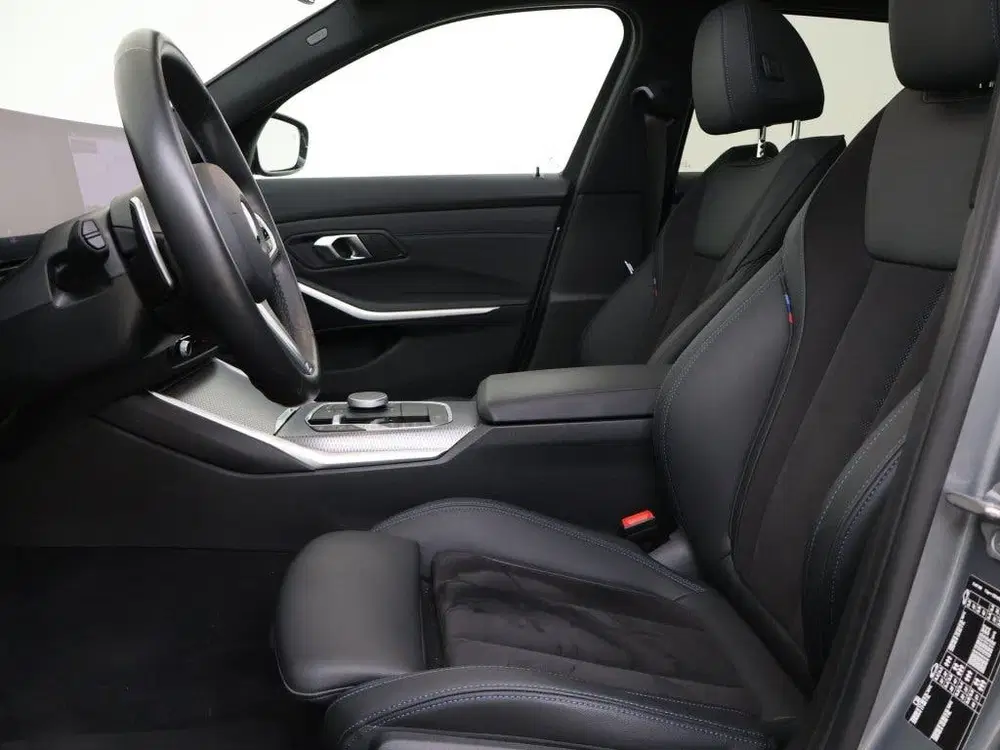 BMW 3-serie 3 Serie Touring 318i M Sport uit 2024, foto 15