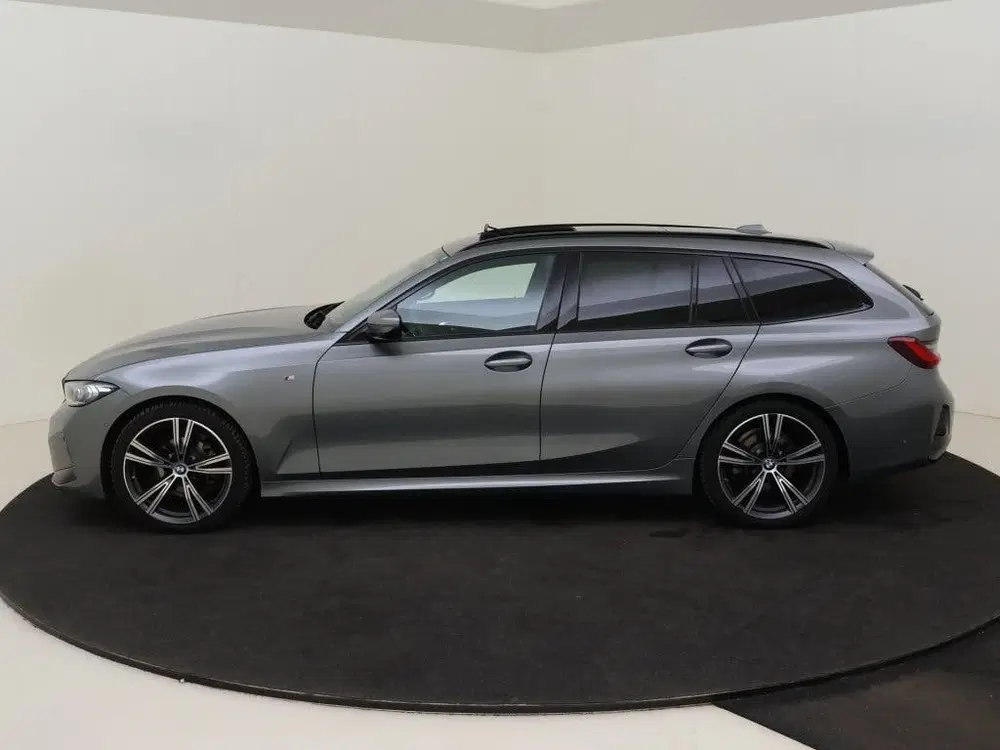 BMW 3-serie 3 Serie Touring 318i M Sport uit 2024, foto 2