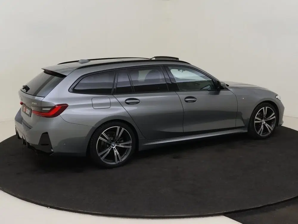 BMW 3-serie 3 Serie Touring 318i M Sport uit 2024, foto 5