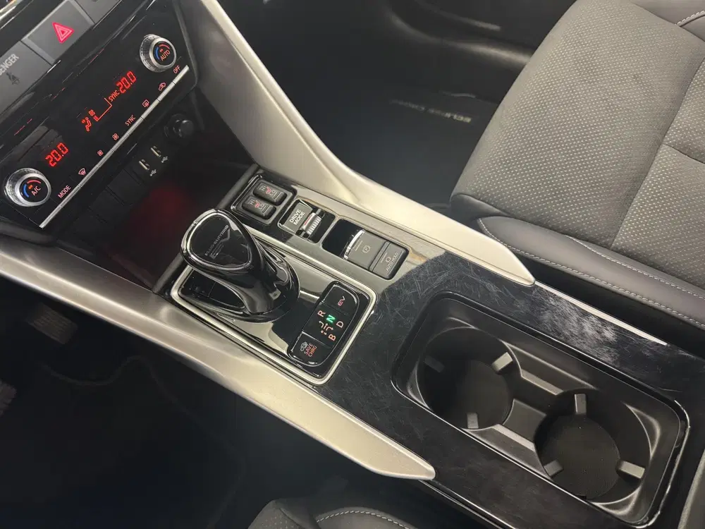 Mitsubishi Eclipse Cross 2.4 PHEV Intense+ uit 2024, foto 18