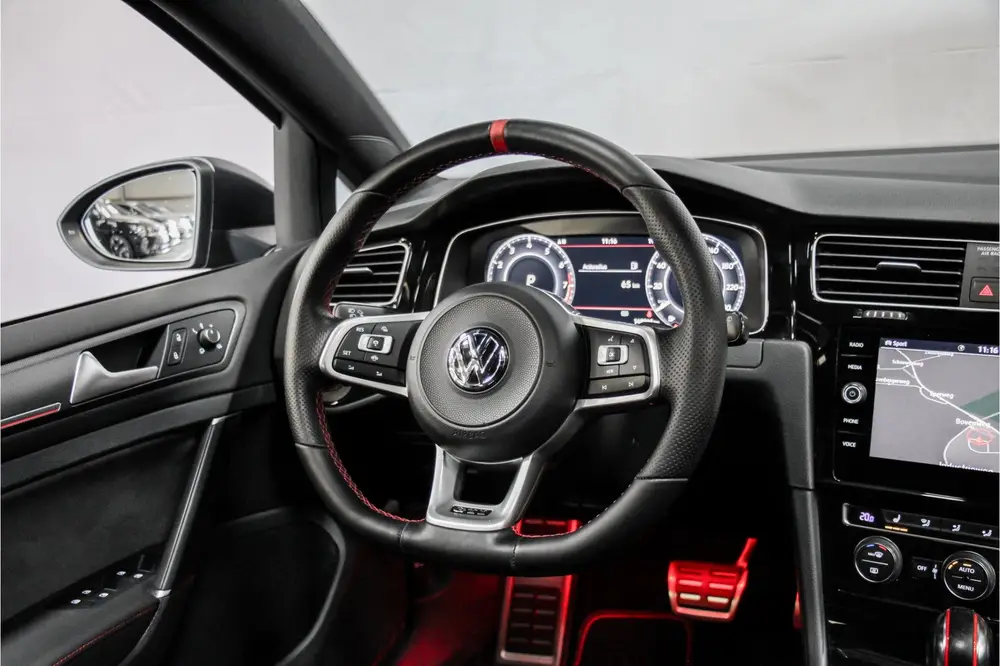 Volkswagen Golf 2.0 TSI GTI TCR |Pano|19inch|Carplay|LedPlus uit 2019, foto 10