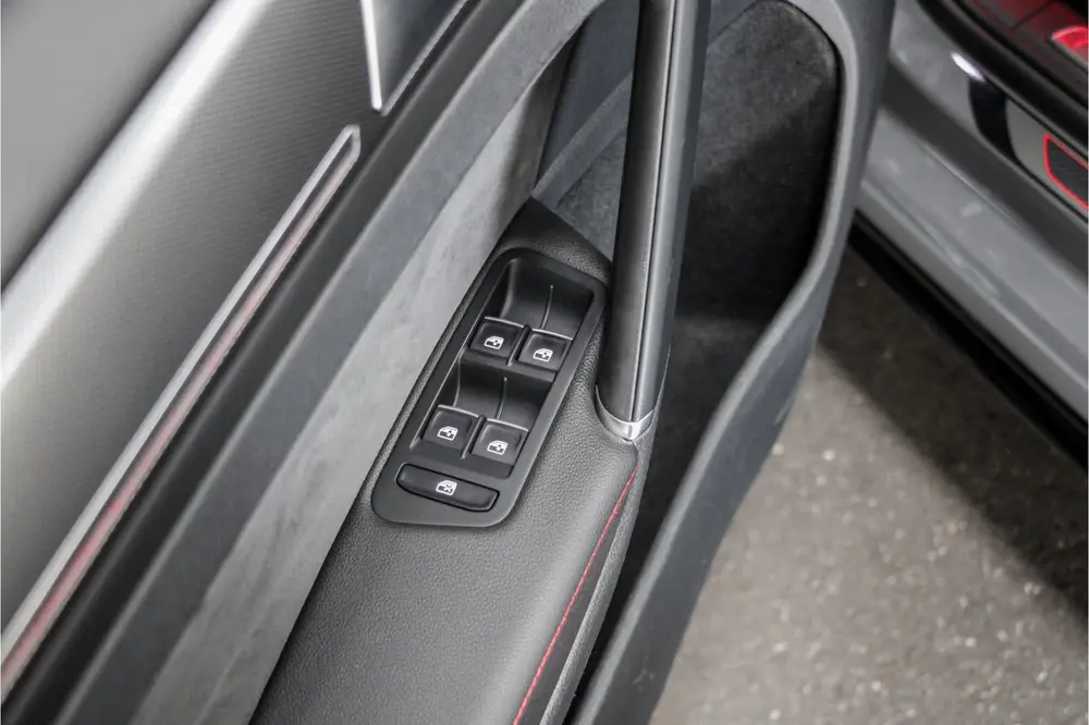 Volkswagen Golf 2.0 TSI GTI TCR |Pano|19inch|Carplay|LedPlus uit 2019, foto 12