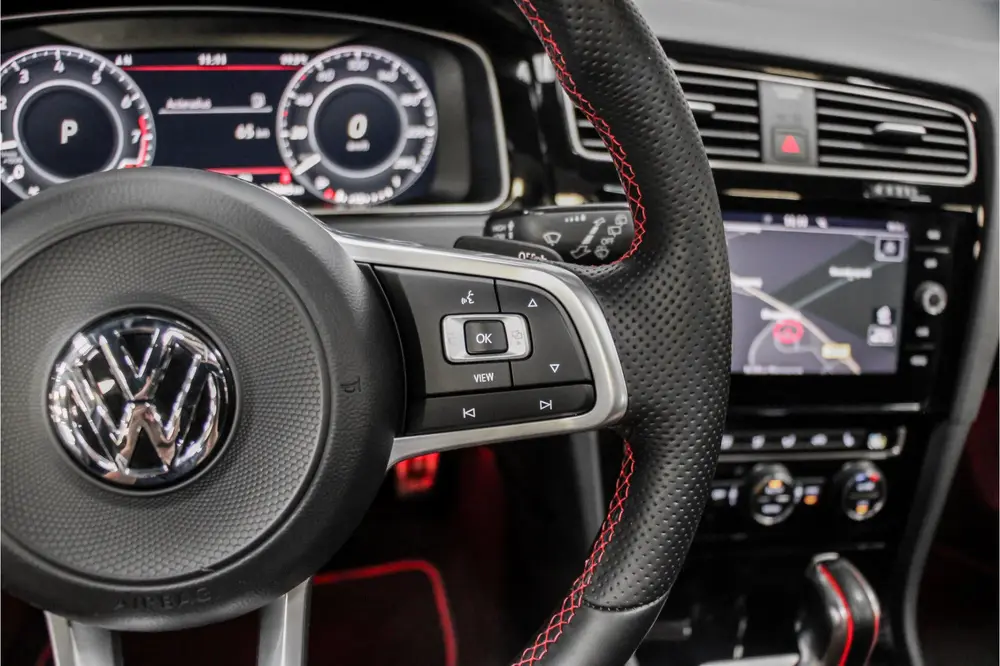 Volkswagen Golf 2.0 TSI GTI TCR |Pano|19inch|Carplay|LedPlus uit 2019, foto 17