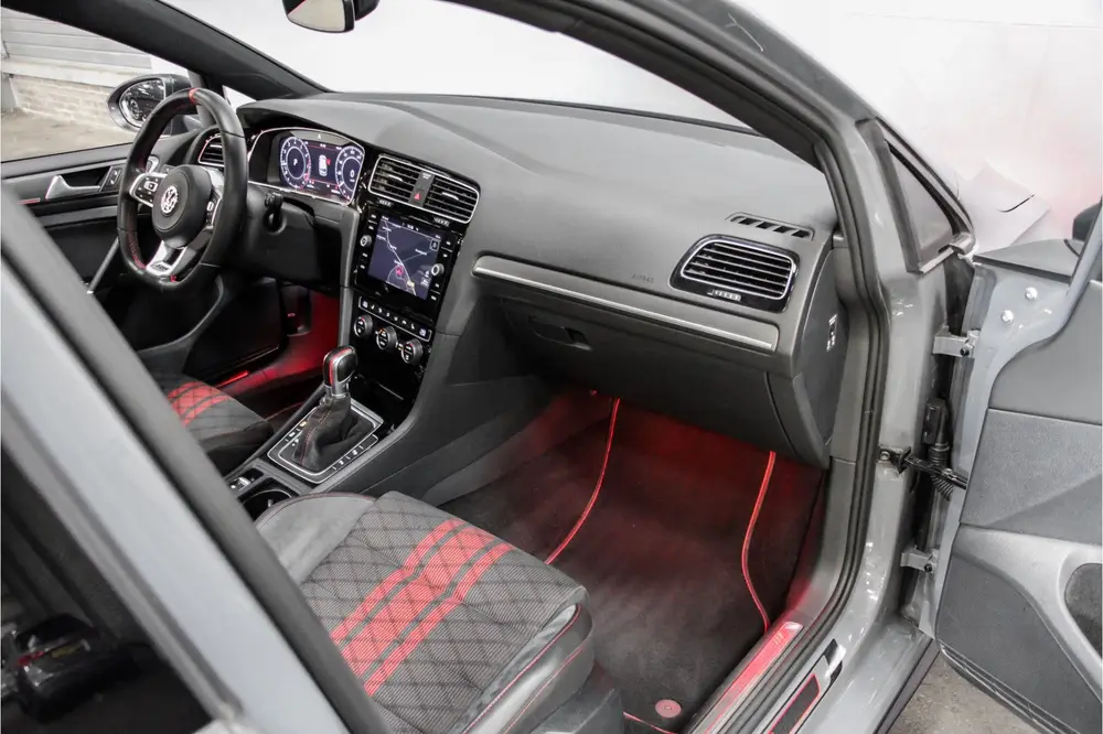 Volkswagen Golf 2.0 TSI GTI TCR |Pano|19inch|Carplay|LedPlus uit 2019, foto 9