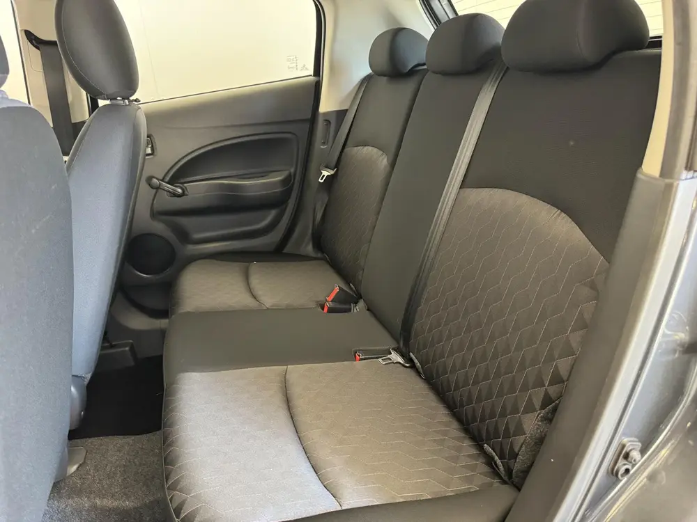Mitsubishi Space Star 1.2 Connect+ uit 2023, foto 12