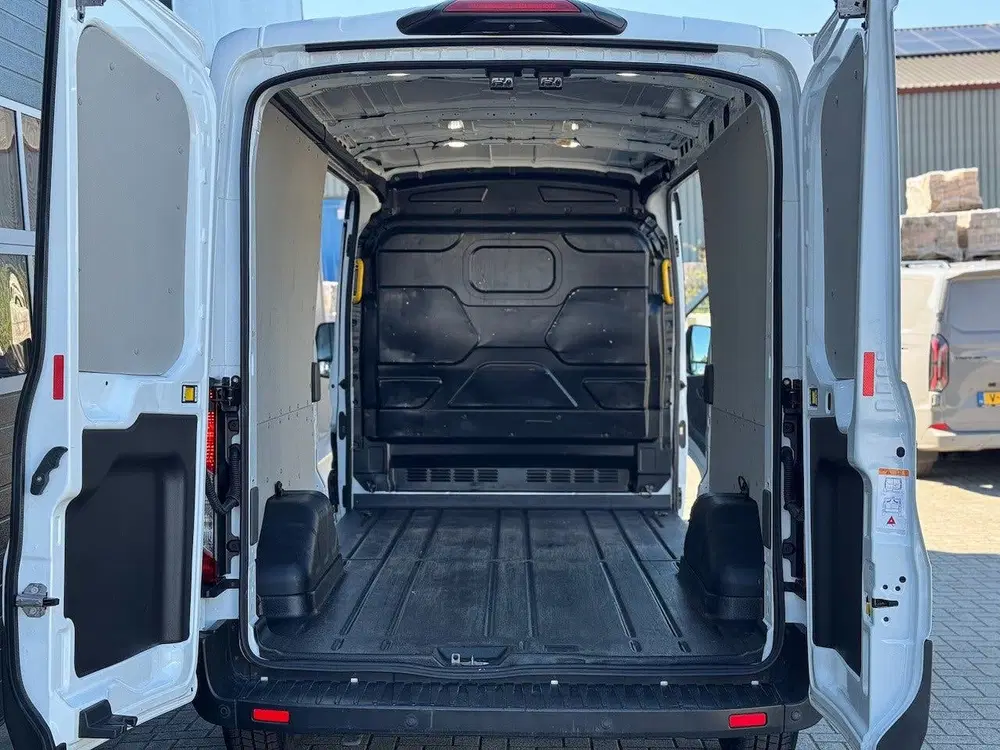 Ford Transit 350 2.0 TDCI 130pk L3H2 Trend AUTOMAAT uit 2022, foto 12
