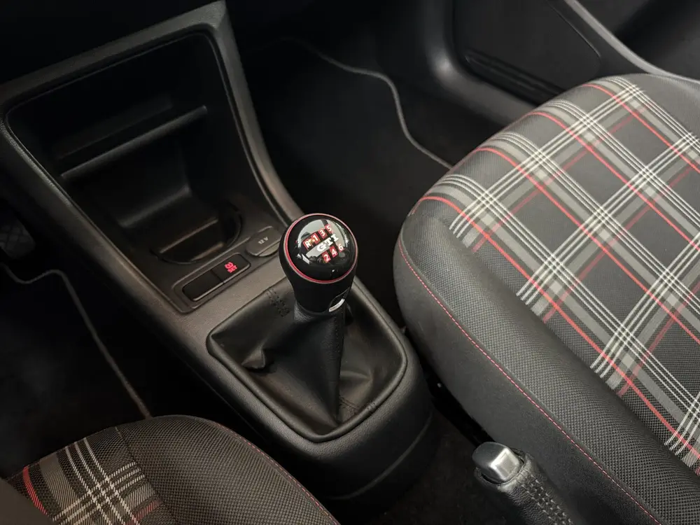 Volkswagen Up! 1.0 TSI GTI / Pano / Stoelverw / Clima uit 2019, foto 7