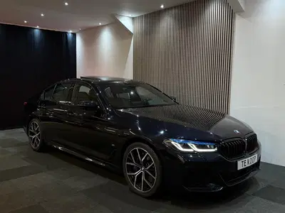 BMW 5-serie 530i Business Edition Plus Aut 2021 Faceli uit 2021