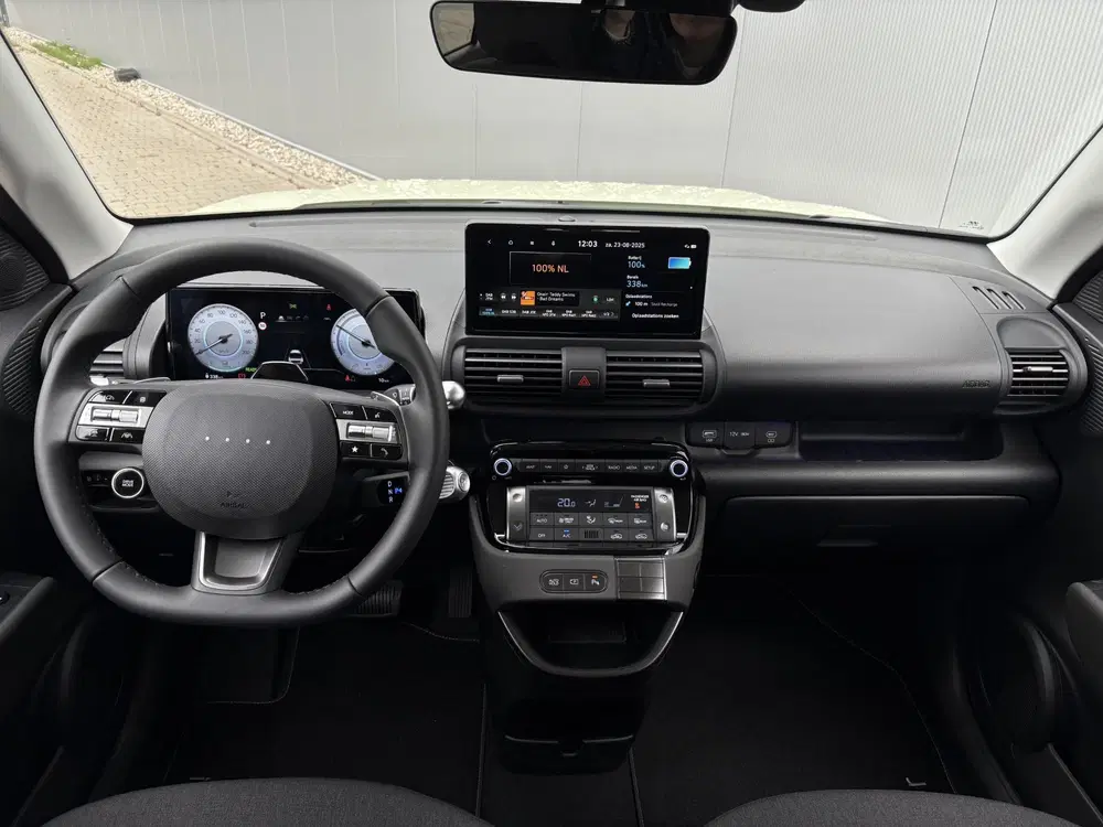 Hyundai Inster Evolve 49 kWh Automaat uit 2025, foto 2