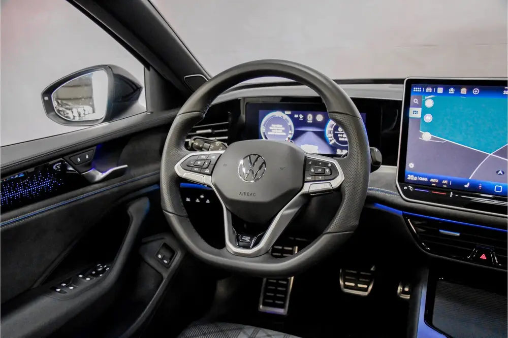 Volkswagen Passat Variant 1.5 eHybrid 272PK R-Line Black Edi uit 2025, foto 10