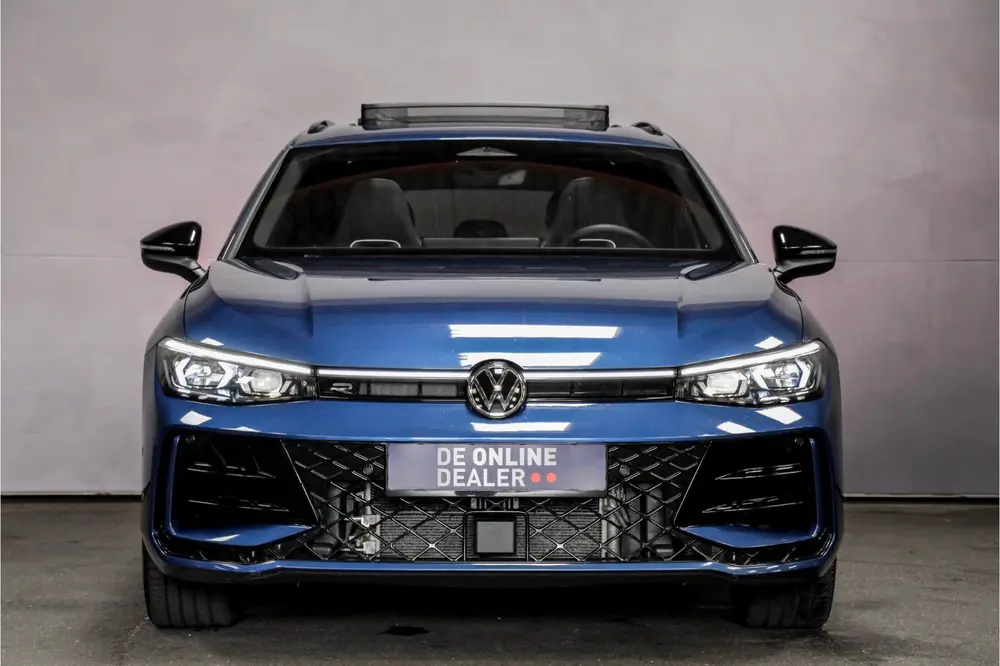 Volkswagen Passat Variant 1.5 eHybrid 272PK R-Line Black Edi uit 2025, foto 2