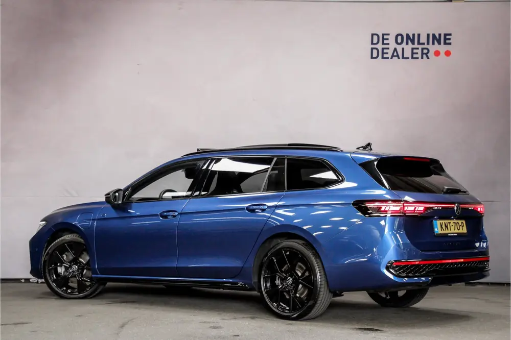 Volkswagen Passat Variant 1.5 eHybrid 272PK R-Line Black Edi uit 2025, foto 4
