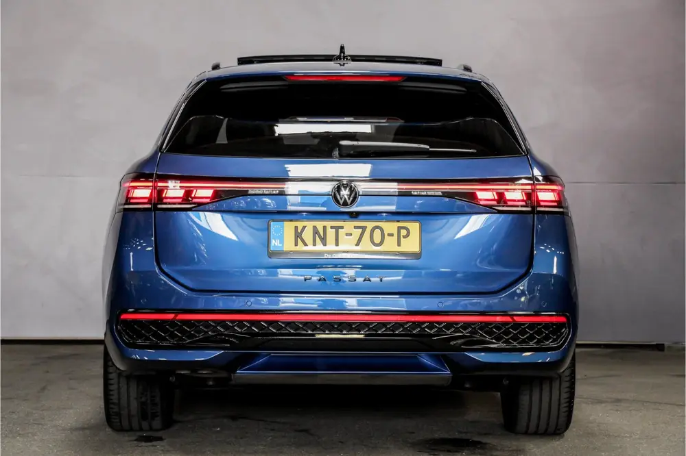Volkswagen Passat Variant 1.5 eHybrid 272PK R-Line Black Edi uit 2025, foto 5