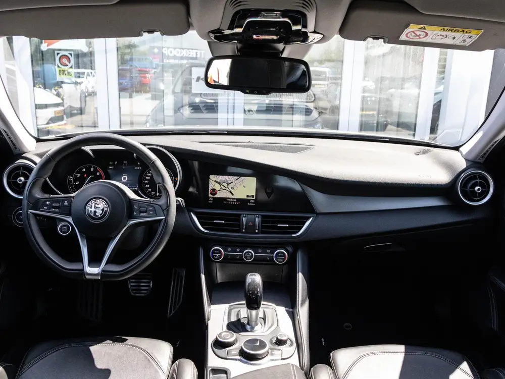 Alfa Romeo Giulia 2.0 T AWD Veloce 280 pk | Originele All Wh uit 2020, foto 2