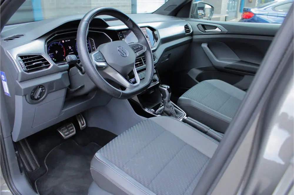 Volkswagen T-Cross 1.0 TSI Style Business R |digital dashboa uit 2020, foto 4