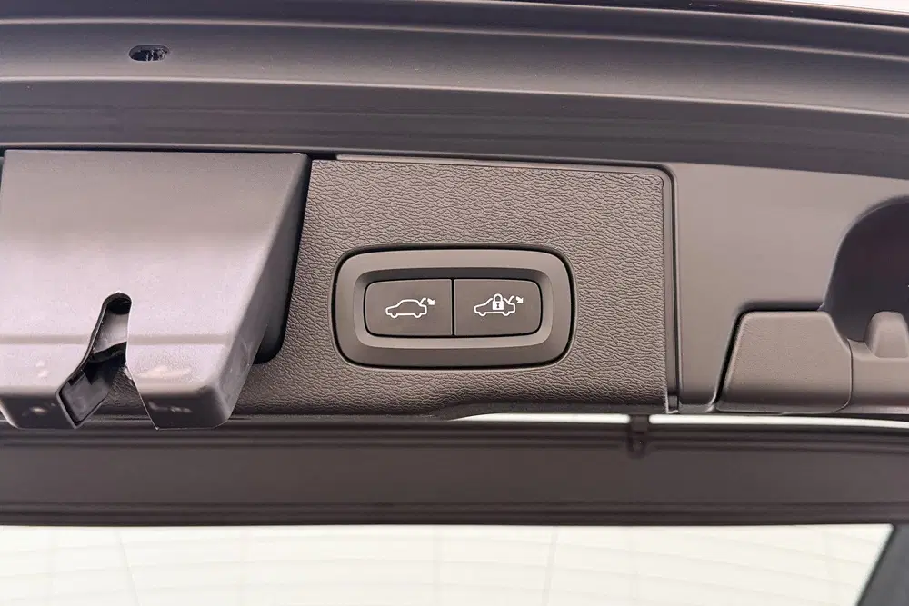 Volvo XC60 2.0 T6 PHEV AWD R-Design Pano-dak Elek.Tre uit 2022, foto 15