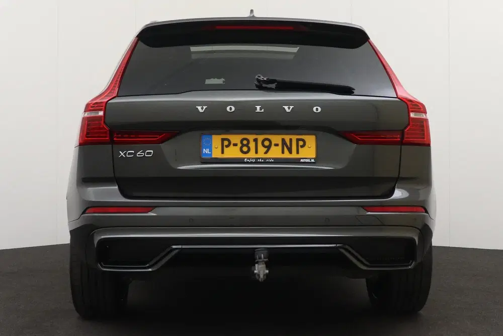 Volvo XC60 2.0 T6 PHEV AWD R-Design Pano-dak Elek.Tre uit 2022, foto 4