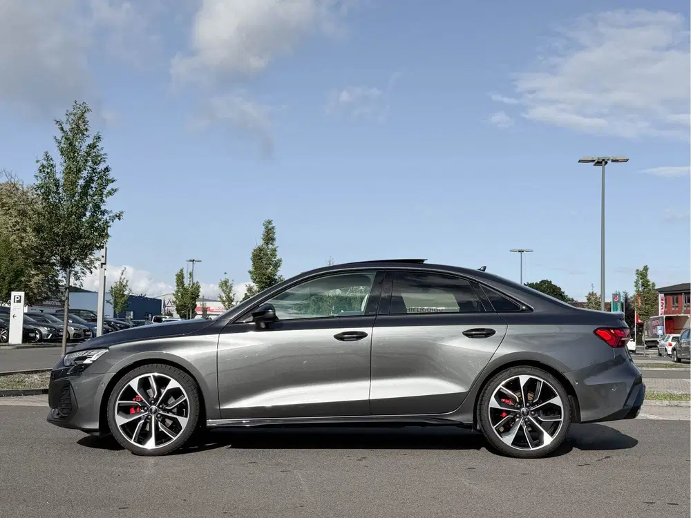Audi A3 35TFSI S-Line 150pk Pano 19-Inch M-Led RS uit 2025, foto 4