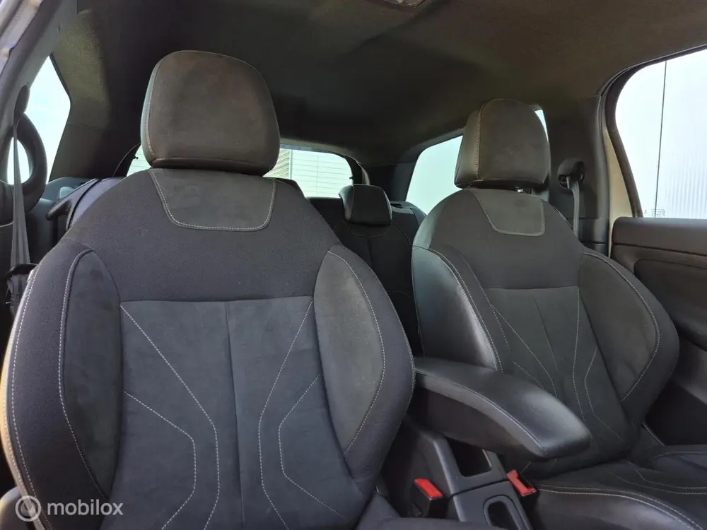 DS Automobiles 3 DS 3 1.2 PURETECH CONNECTED CHIC AUTOMAAT/LED/CAMERA/TREKHAA uit 2019, foto 20