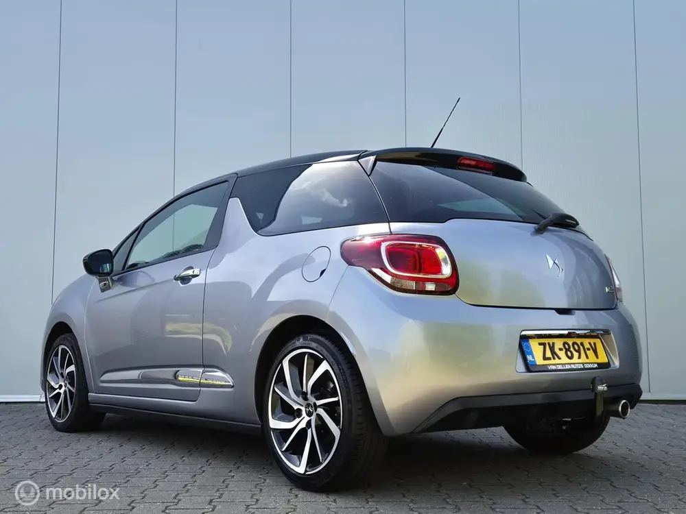 DS Automobiles 3 DS 3 1.2 PURETECH CONNECTED CHIC AUTOMAAT/LED/CAMERA/TREKHAA uit 2019, foto 3