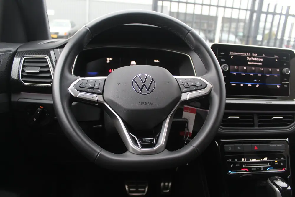 Volkswagen T-Cross 1.5 TSI R-Line DSG/IQ Light/Navigatie/Vir uit 2025, foto 14