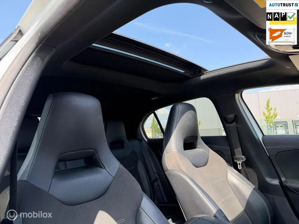 Mercedes-Benz A-Klasse 250 e AMG Limited uit 2020, foto 10