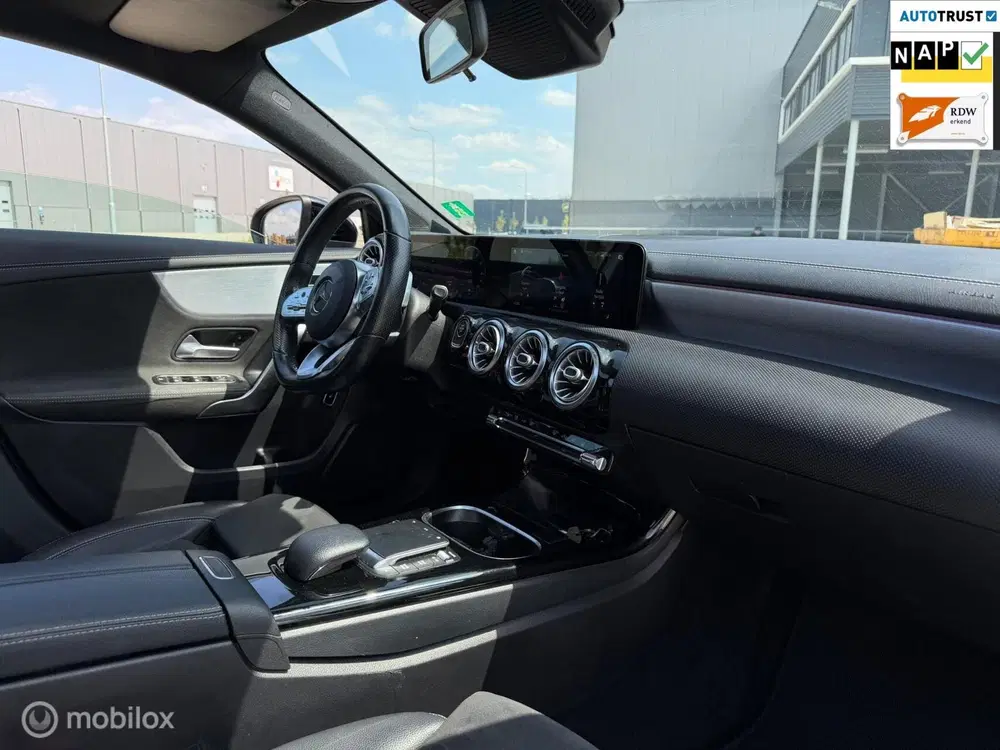Mercedes-Benz A-Klasse 250 e AMG Limited uit 2020, foto 11