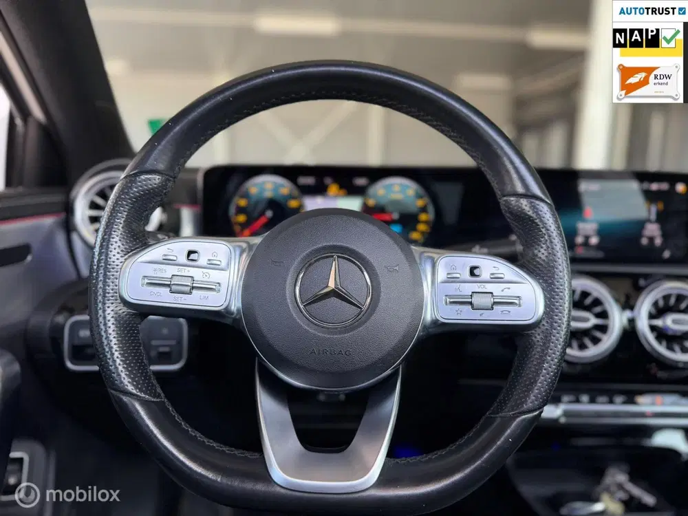 Mercedes-Benz A-Klasse 250 e AMG Limited uit 2020, foto 12