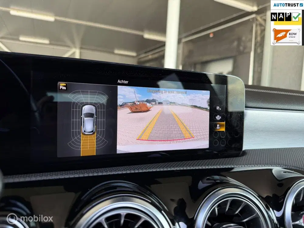 Mercedes-Benz A-Klasse 250 e AMG Limited uit 2020, foto 15