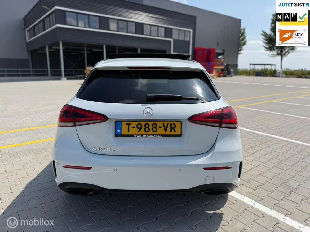 Mercedes-Benz A-Klasse 250 e AMG Limited uit 2020, foto 4