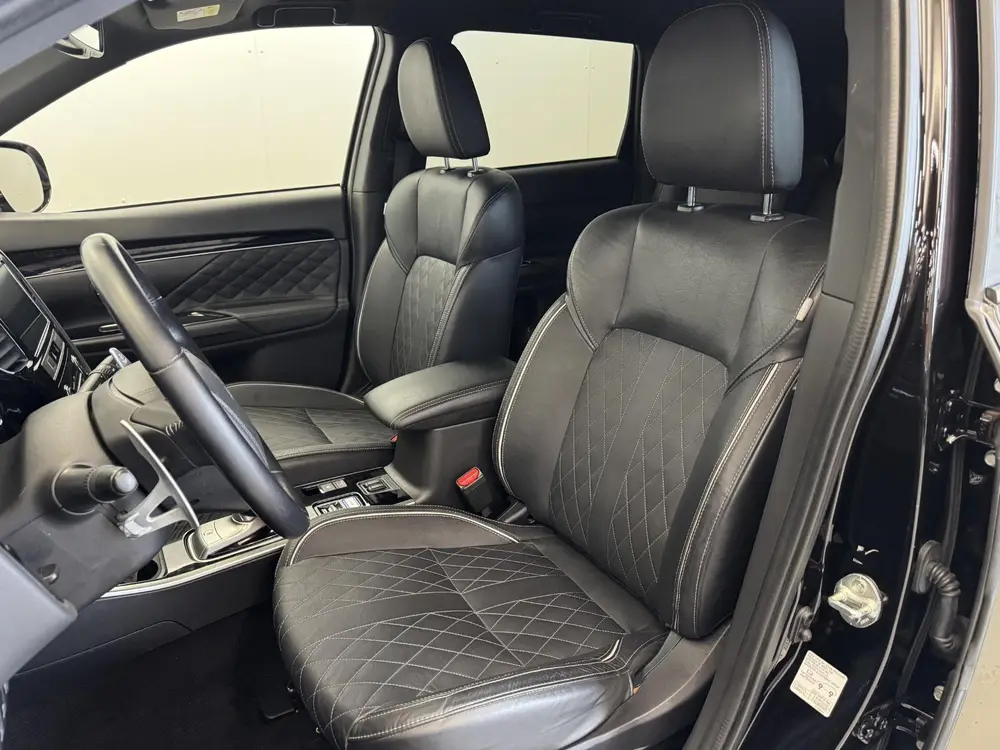 Mitsubishi Outlander 2.4 PHEV Instyle | 360 Camera | Trekhaa uit 2019, foto 13